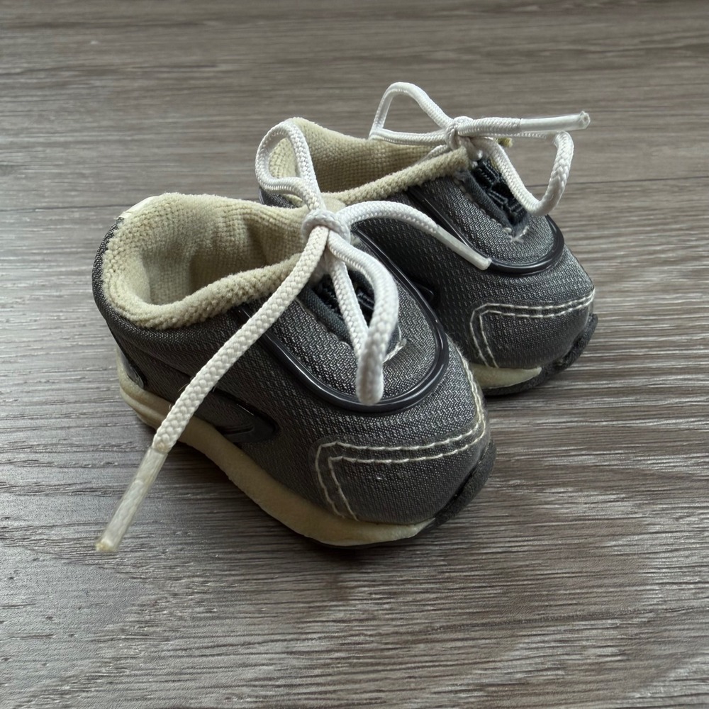 Unbranded Unisex Doll Shoes Miniature Sneakers Gray OS